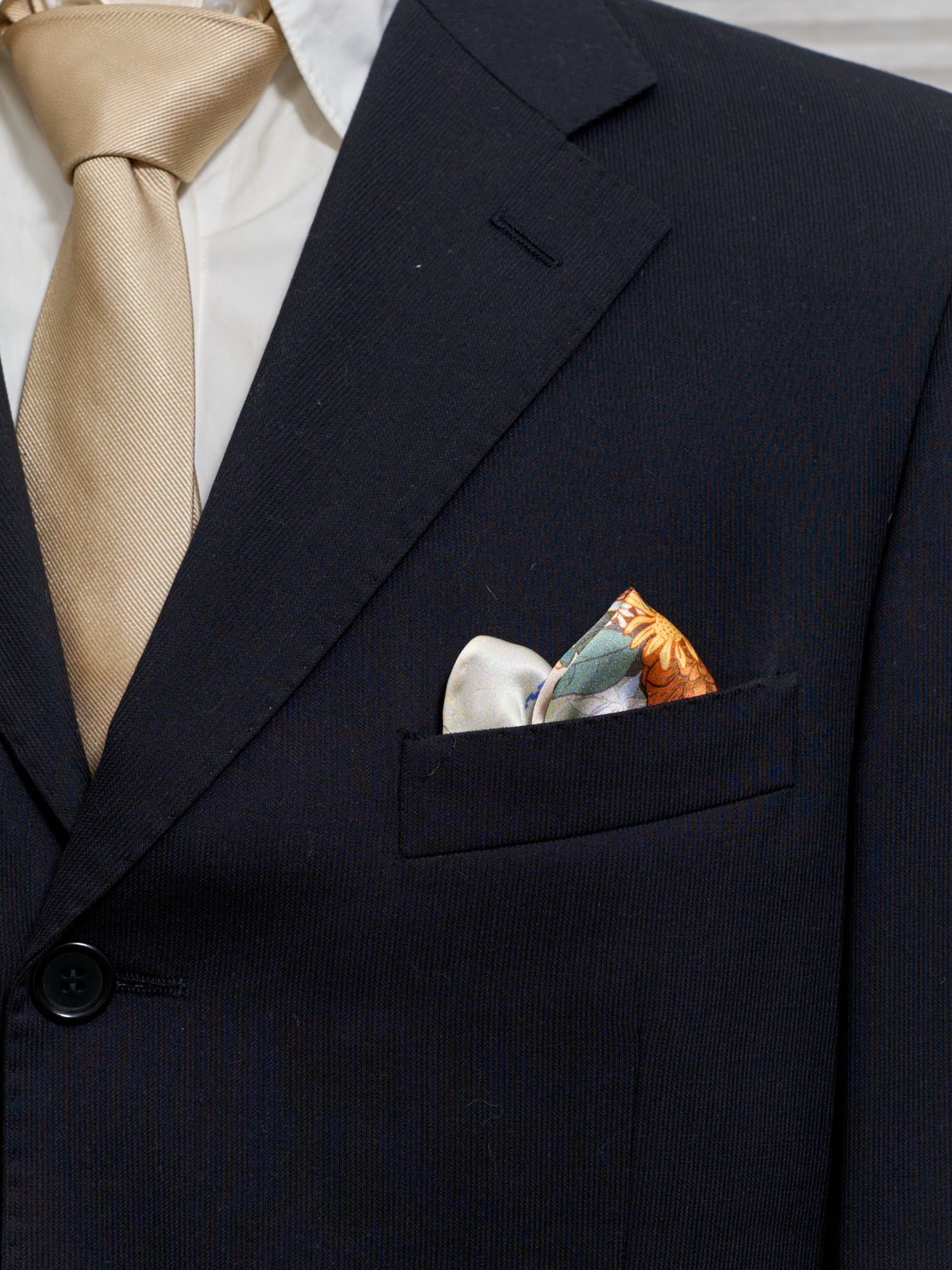 "Los Amores de Frida" Silk Pocket Square - Pastel - Pastel - LOST PATTERN Silk Pocket Square